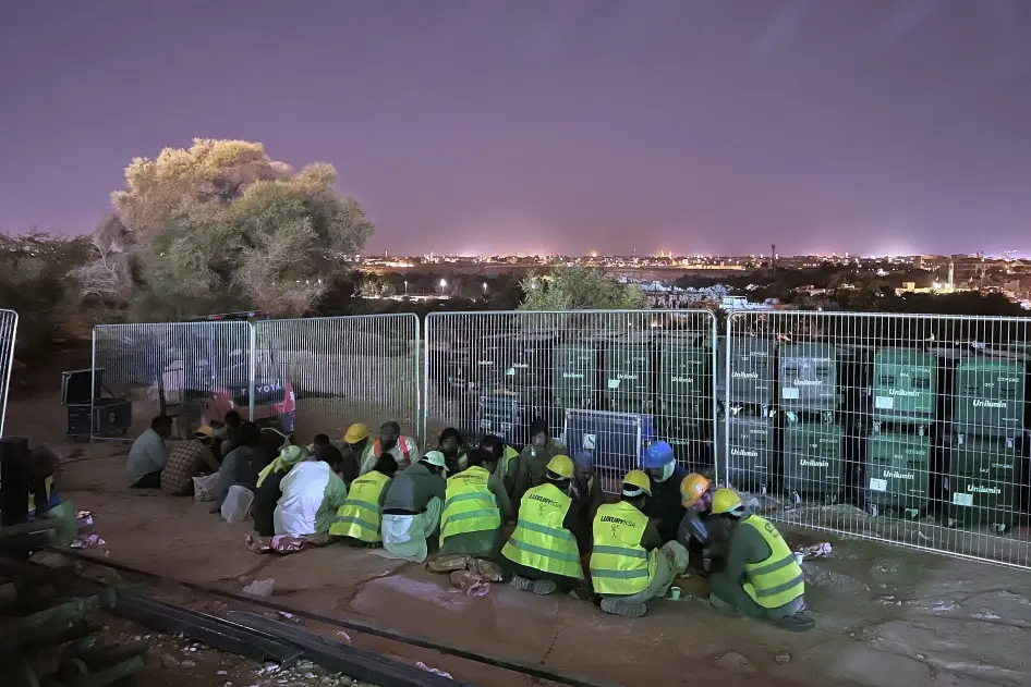 Saudi Arabia: Migrant Workers Electrocuted, Decapitated, and Falling to Death at Workplaces